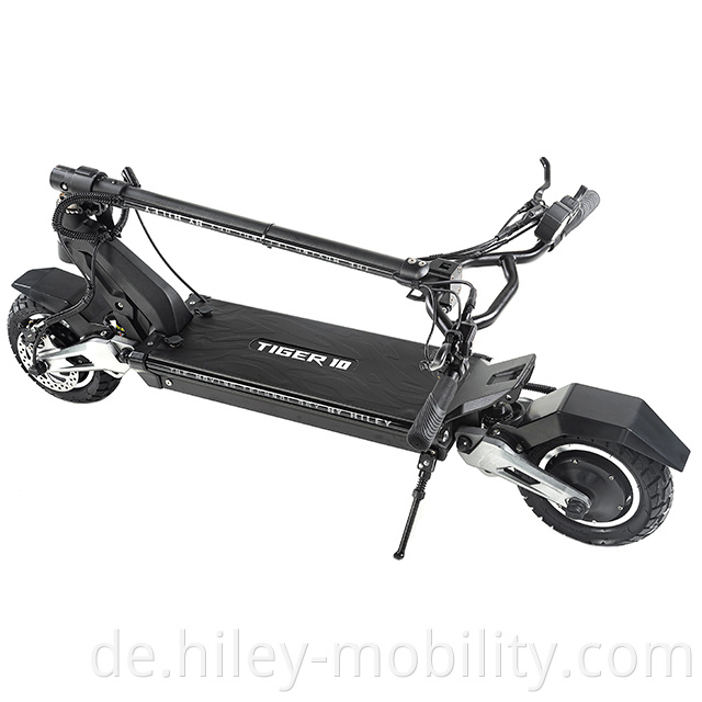 Dual Motor Scooter With Seat